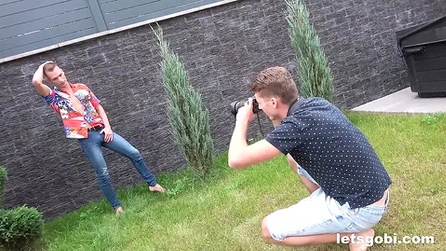 Pic Session Becomes Double Pleasure - Letsgobi