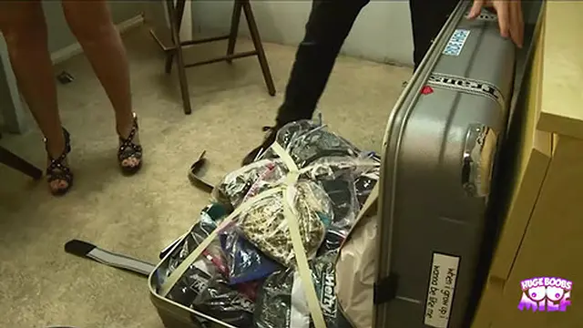 Two Super Amazing Blonde Chicks Are Giving a Lucky Guy a Blowjob in High Heels