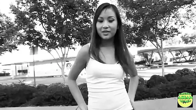 Two Cute Strippers Enjoy the Guy′s Dick🌭 Alone After Everyone Leaves