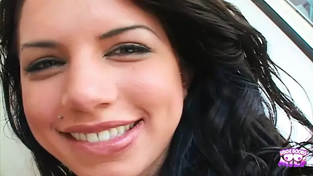 Hot Blonde and Brunette Babes Enjoy Threesome with Blowjob Action