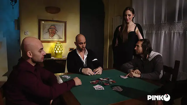 Alexandra Stein plays dirty: Poker and double pen!