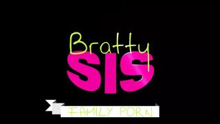Sharing Stepbros Bed - S32:e4
