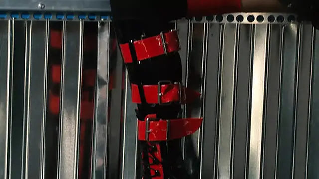 Sexy Blonde & Brunette In Hot Kinky Threesome Take Cock Deep