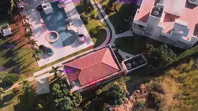 I love it when they put my finger in my asshole GGmansion