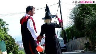 Tattooed babe sucks two huge cocks then ride them to cumshot