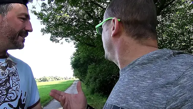 Sexy brunette loves hard threesome outdoor fuck