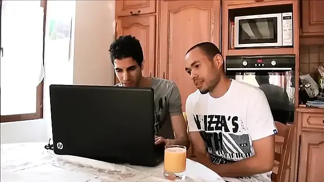 Two young men find a perfect and hot mature woman online 