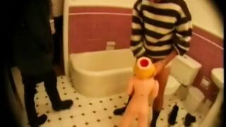 Two guys exploit a hot chick's amazing oral😜 talents
