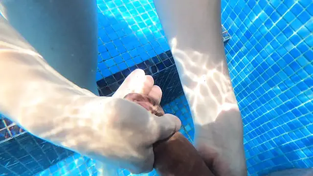 Sirena Sweet - Group Swim Session