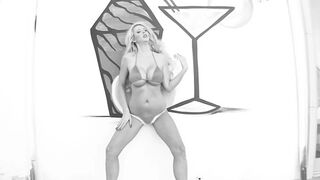 Unleashing forbidden desires, throbing cunnilingus shared between Courtney Taylor and Scarlet Wild's succulent lips
